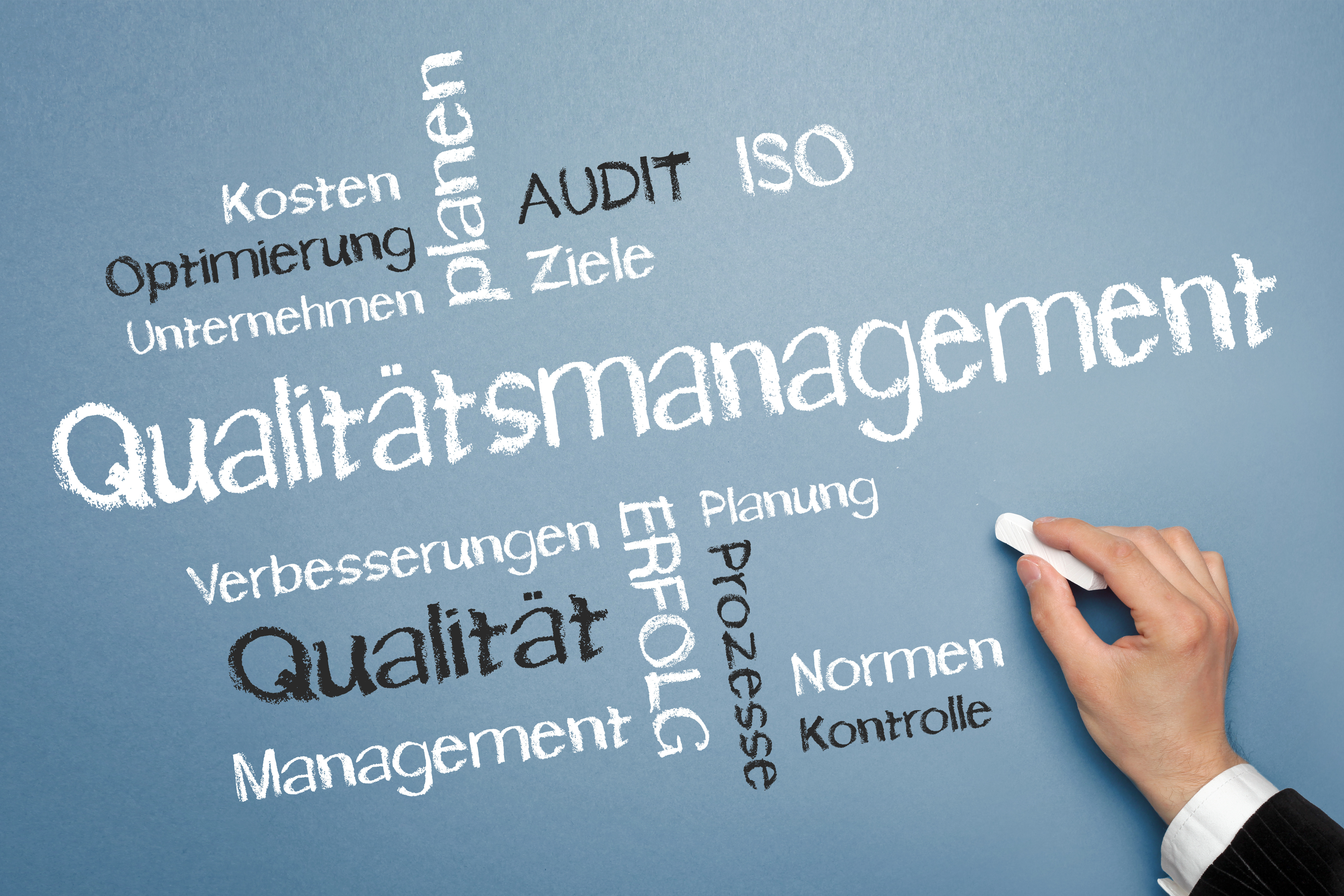 Ein Kursteilnehmer der Qalifizierung Industrie 4.0 Qualität